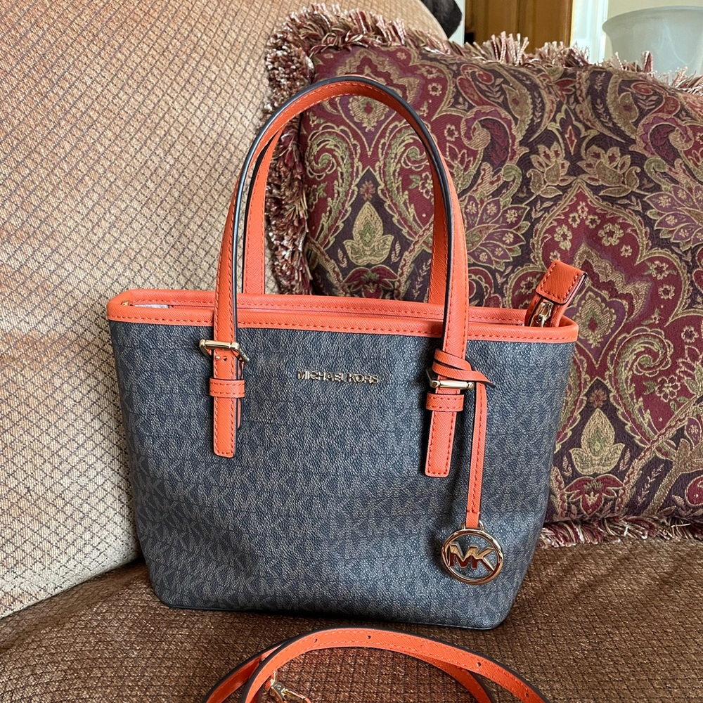 Michael Kors Small Tote w/Crossbody Strap